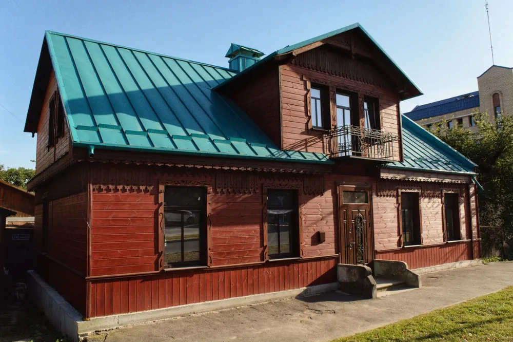 Дамы ў стылістыцы рускага мадэрна